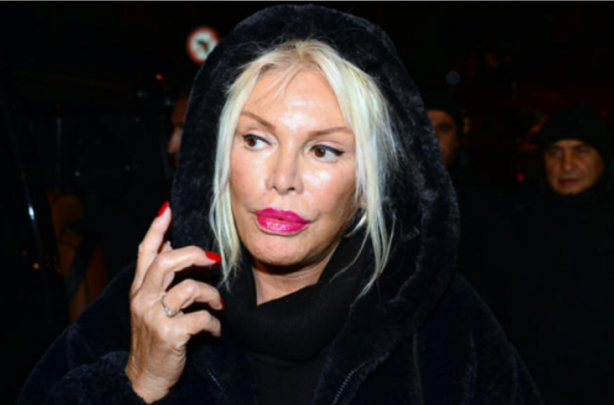 Foto - Ajda Pekkan’dan "sokak köpekleri" çıkışı