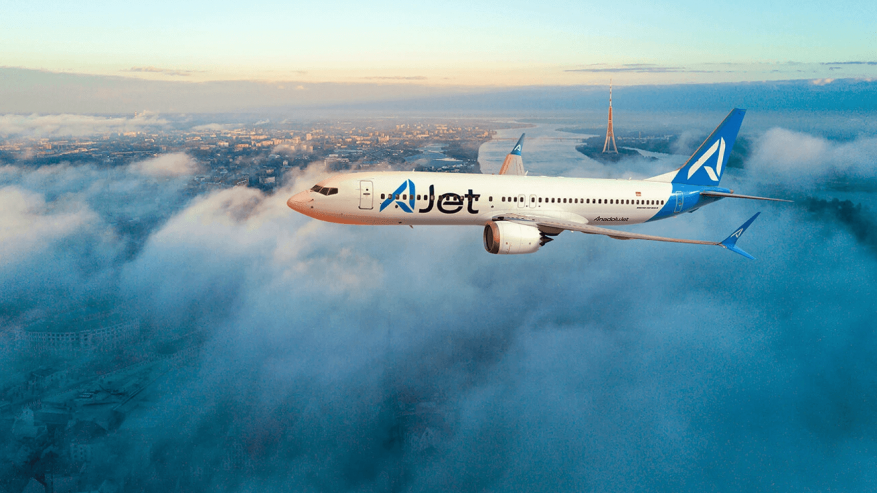 Foto - AJet'ten yüzde 30 indirimli uçak bileti kampanyası!