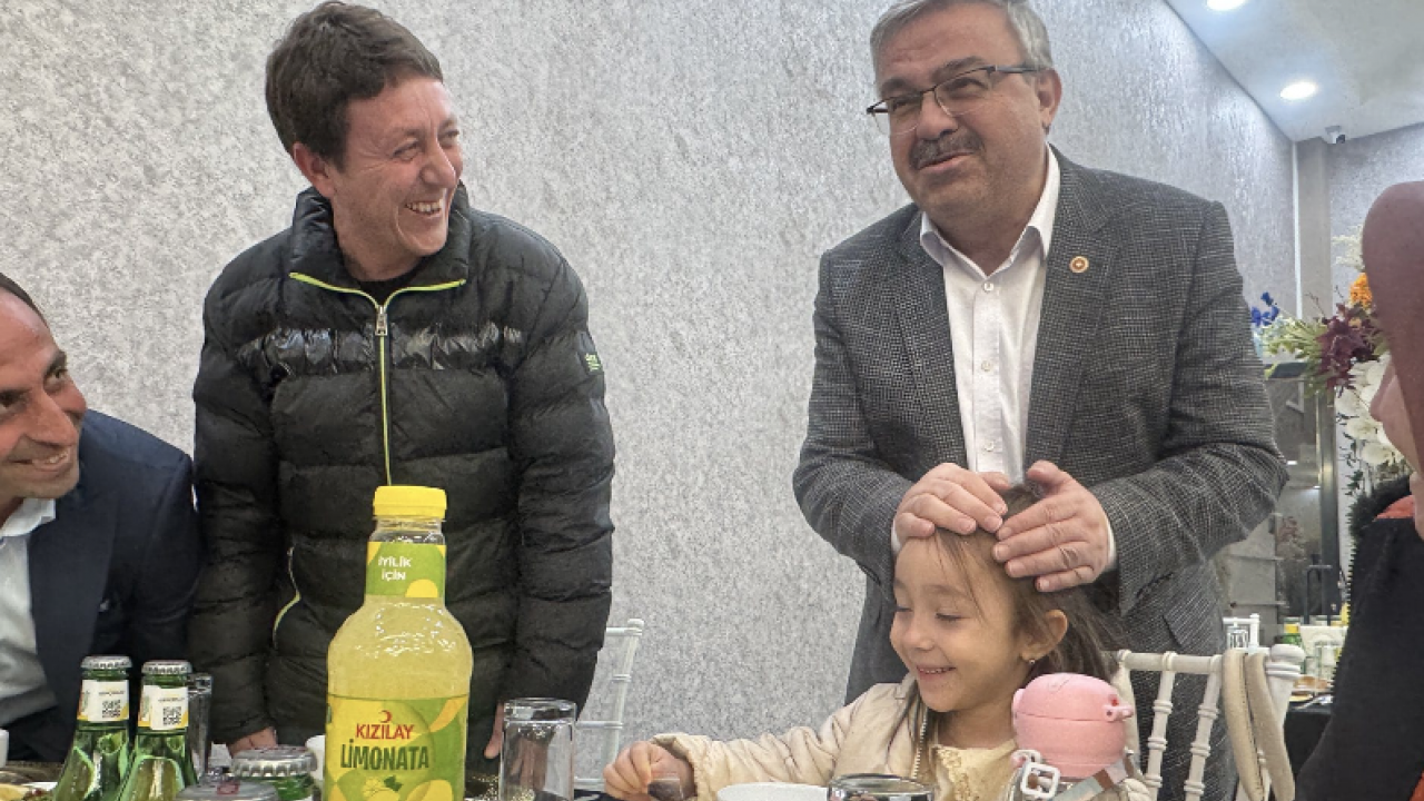 AK Parti Afyonkarahisar'da şehit ve gazi aileleri iftarında buluştu 