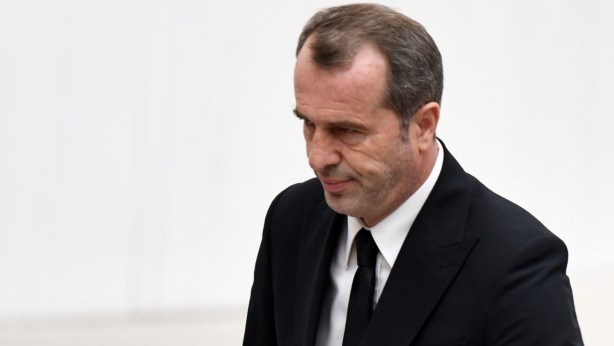 Foto - 'AK Parti bize belediye vermezse seçimi kaybeder' diyen MHP'li vekile Bahçeli'den tarihi cevap!