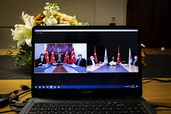 Foto - AK Parti, CHP ve MHP ile video konferans aracılığıyla bayramlaştı