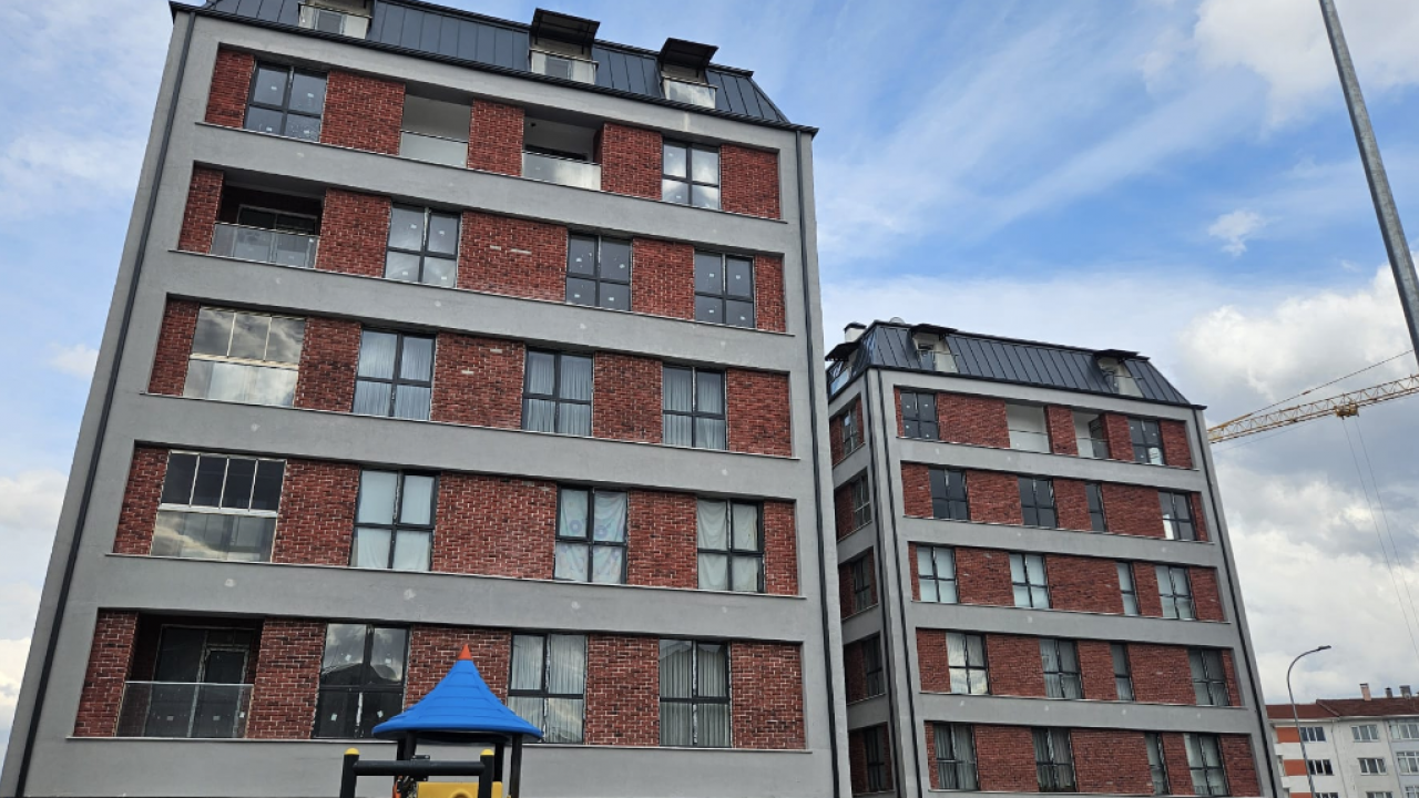 AK Parti Eskişehir İl Başkanı Gürhan Albayrak'tan Ünlücü'ye '2 yıllık karne' eleştirisi