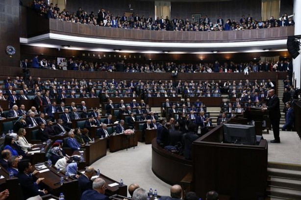 Foto - AK Parti Grup Toplantısında koşup Cumhurbaşkanı Erdoğan'a sarıldılar
