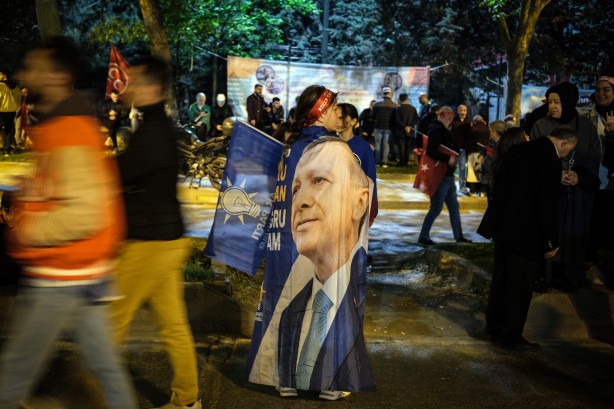 Foto - AK Parti İl Başkanlığında vatandaşların heyecanlı bekleyişi sürüyor