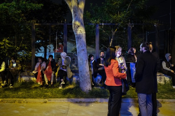 Foto - AK Parti İl Başkanlığında vatandaşların heyecanlı bekleyişi sürüyor
