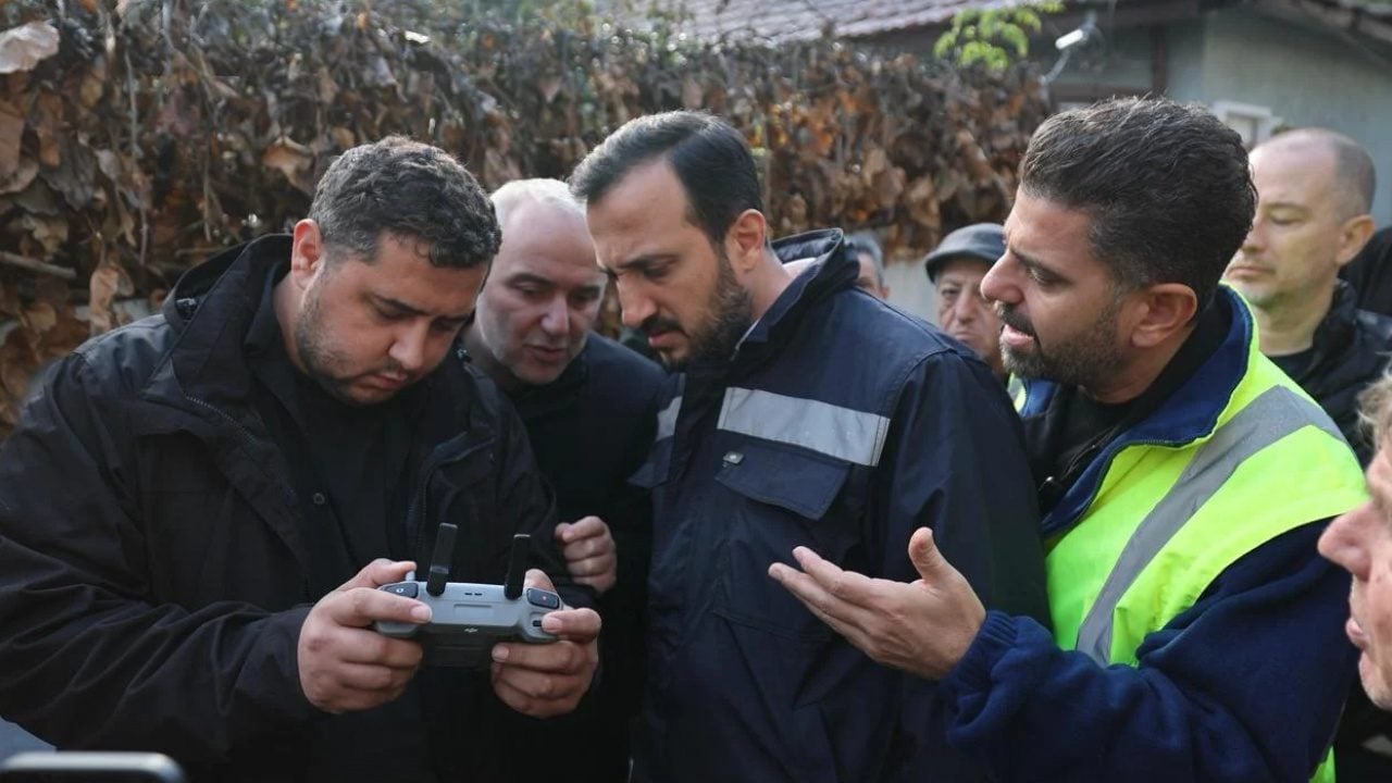 Foto - AK Parti il teşkilatı Ayazağa’da vatandaşlarla buluştu: Sel mağdurlarına Özdemir’den ziyaret