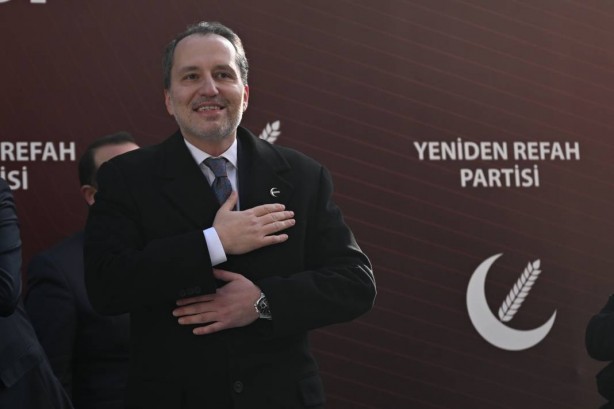 Foto - AK Parti ile ittifak yapmayacaklarını açıklamışlardı! Yeniden Refah Partisi’nin İstanbul’daki oyu belli oldu! İşte o oran