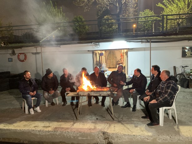 Foto - AK Parti İstanbul 2. Bölge Milletvekili adayı İsmail Emrah Karayel Yenikapı’da balıkçılar ile bir araya geldi