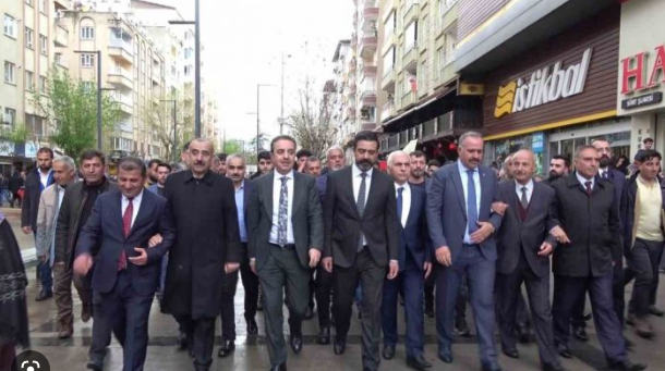 Foto - AK Parti İstanbul'dan rekor! Bir günde 500 bin seçmen ziyaret edildi