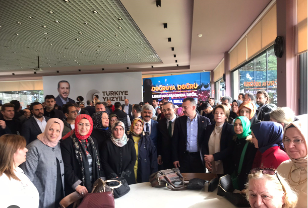 Foto - AK Parti İstanbul'dan rekor! Bir günde 500 bin seçmen ziyaret edildi