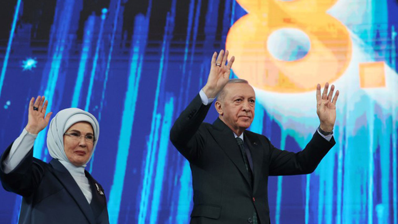 Foto - AK Parti Kongresi'nde delegelere hediye edilen saatteki Erdoğan detayı gündem oldu