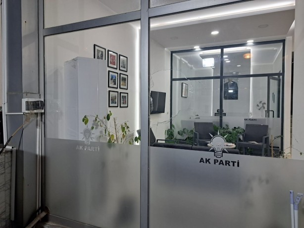 Foto - AK Parti Muğla il binasına taşlı saldırı