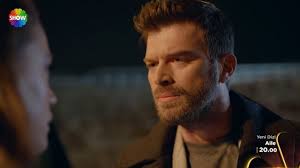 Foto - AK Parti skandalı ile gündeme gelmişlerdi! Kıvanç Tatlıtuğ ve Serenay Sarıkaya dizisinde kaza meydana geldi