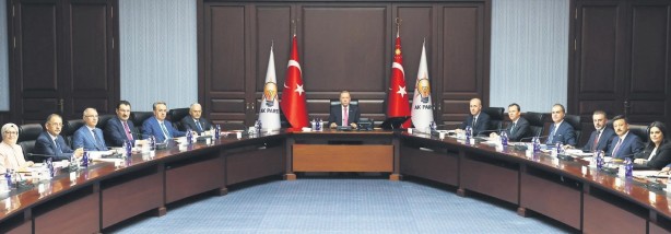 AK Parti tam kadro sahaya iniyor! Vakit kaybetmek, oyalanmak yok