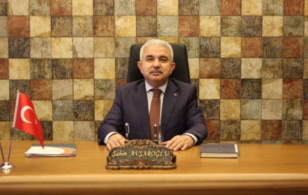 Foto - AK Parti yaptırdığı binalarda hasar olan Şahin Avşaroğlu'nun görevine son verdi