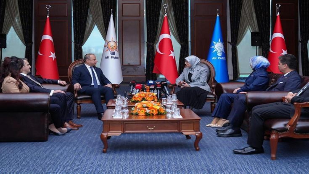 AK Parti’de bayramlaşma programı belli oldu! O üç parti ziyaret edilmeyecek