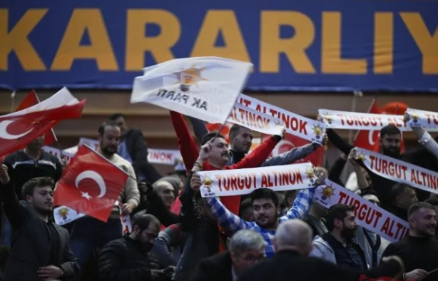 Foto - AK Parti’de ilçe adayları belirleniyor: Yük olan değil yük alan adaylar