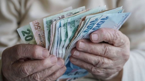 Foto - AK Parti'den flaş "emekli maaşı" adımı! Yetkili isim, "O tarihte kamuoyuyla paylaşacağız" diyerek müjdeyi verdi