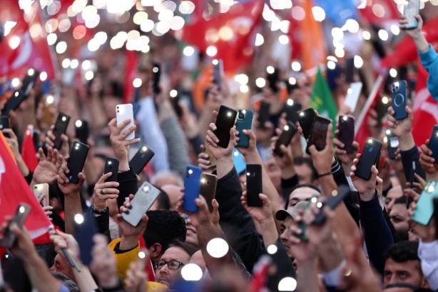 Foto - AK Parti'den gövde gösterisi! Kalabalığı gören Cumhurbaşkanı Erdoğan: Gümbür gümbür sandığa gidiyoruz