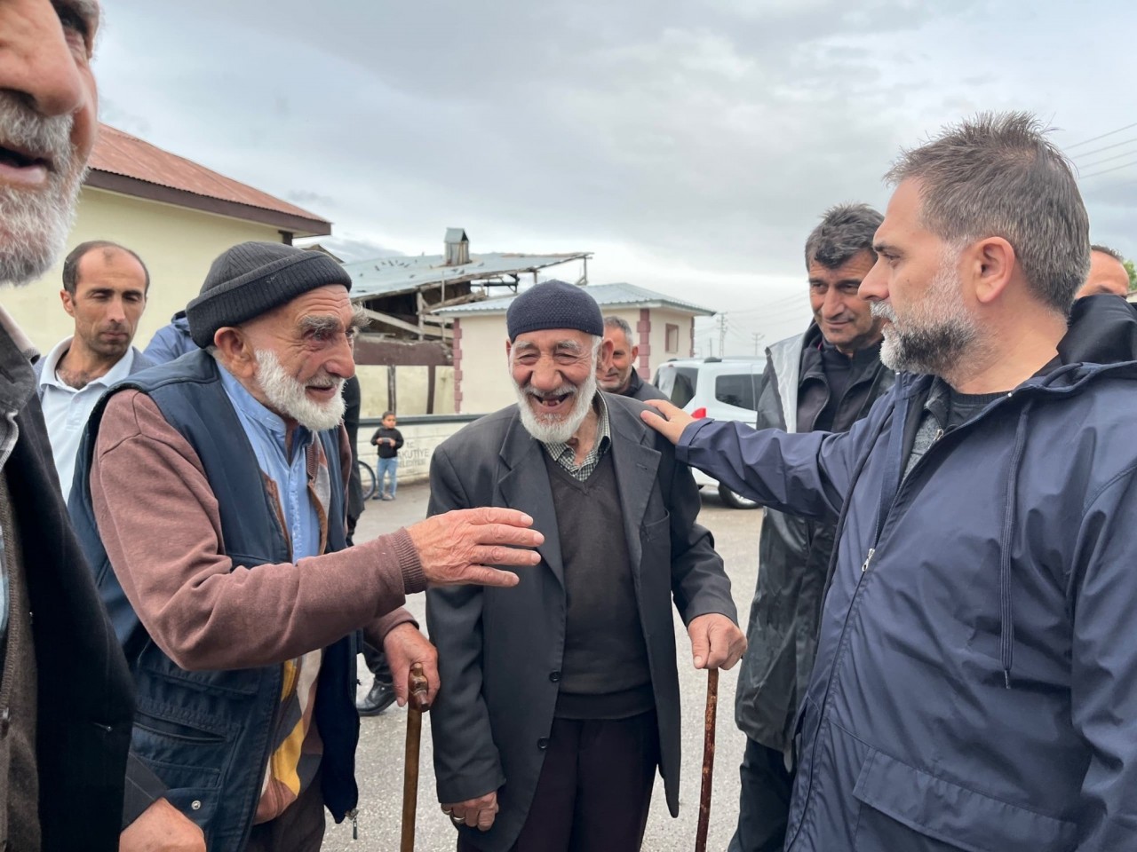 Ak Parti’den Hizmet ve Eser Siyaseti 