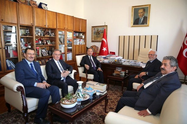 Foto - AK Parti'den muhalefete anayasa değişikliği teklifi ziyareti
