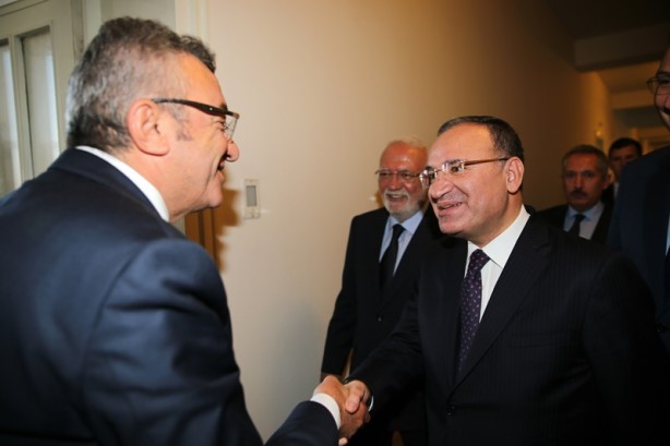 Foto - AK Parti'den muhalefete anayasa değişikliği teklifi ziyareti