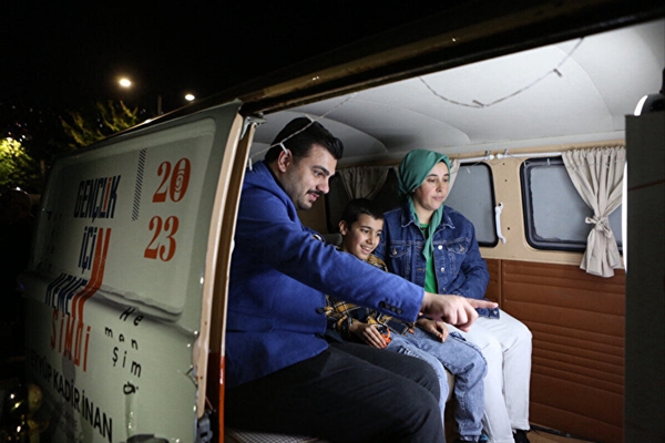 AK Partili adaydan ilginç seçim kampanyası