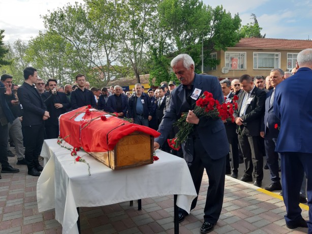 Foto - AK Partili Belediye Başkanı toprağa verildi