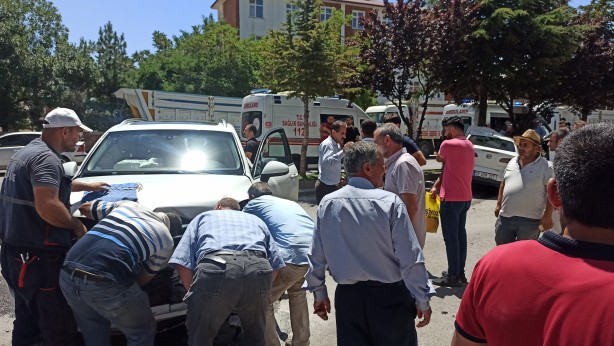 Foto - AK Partili Belediye Başkanı trafik kazası geçirdi