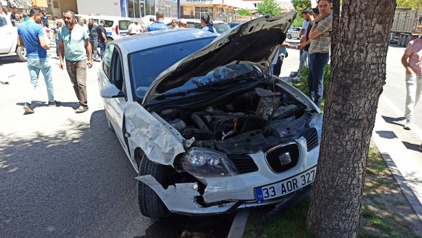 Foto - AK Partili Belediye Başkanı trafik kazası geçirdi