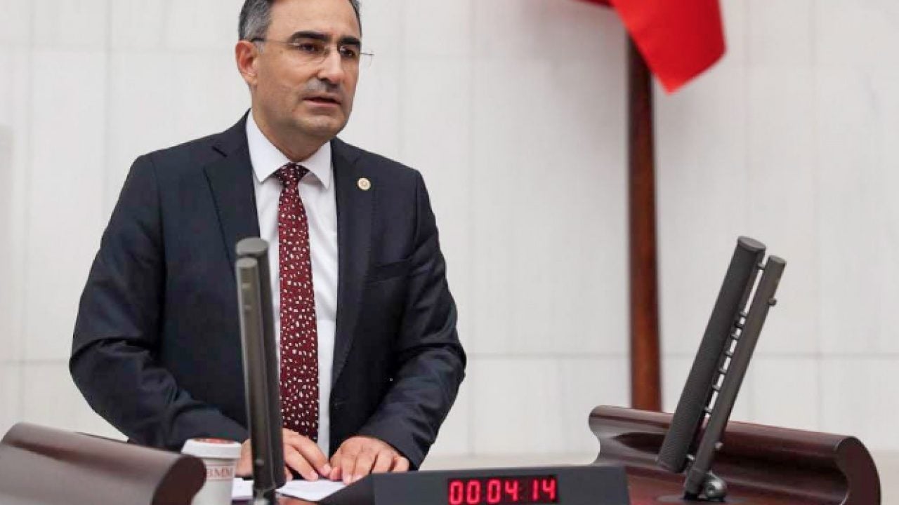 Foto - AK Partili Hasan Arslan’dan Özgür Özel’e sert tepki: Kendi kirliliğinizi iftiralarla örtemezsiniz!