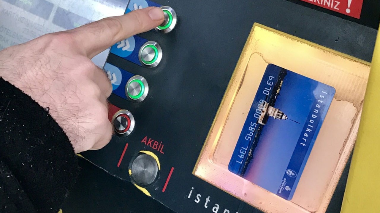 AK Partili isim 'müjdemi isterim kardeşlerim' diyerek duyurdu: İstanbulkart indirimi geri döndü