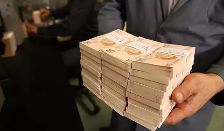 Foto - AK Partili isimden emekli maaşı çıkışı: Emekliye 25 bin lira verilerek çözülse...