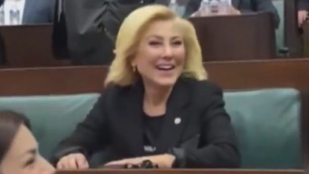 Foto - AK Partili Şebnem Bursalı, "ıstakoz" skandalı sonrası ilk kez görüntülendi! O detay, milleti isyan ettirdi