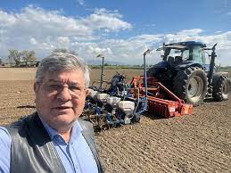 Foto - AK Partili vekil çiftçiliğe başladı