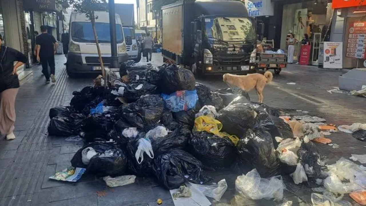 Foto - AK Parti’ye geçeceği konuşulan Cemil Tugay, CHP’nin yalanını ifşa etti! Özgür Özel’in yardımcısı mosmor oldu
