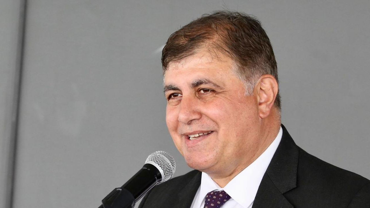 Foto - AK Parti’ye geçeceği konuşulan Cemil Tugay, CHP’nin yalanını ifşa etti! Özgür Özel’in yardımcısı mosmor oldu