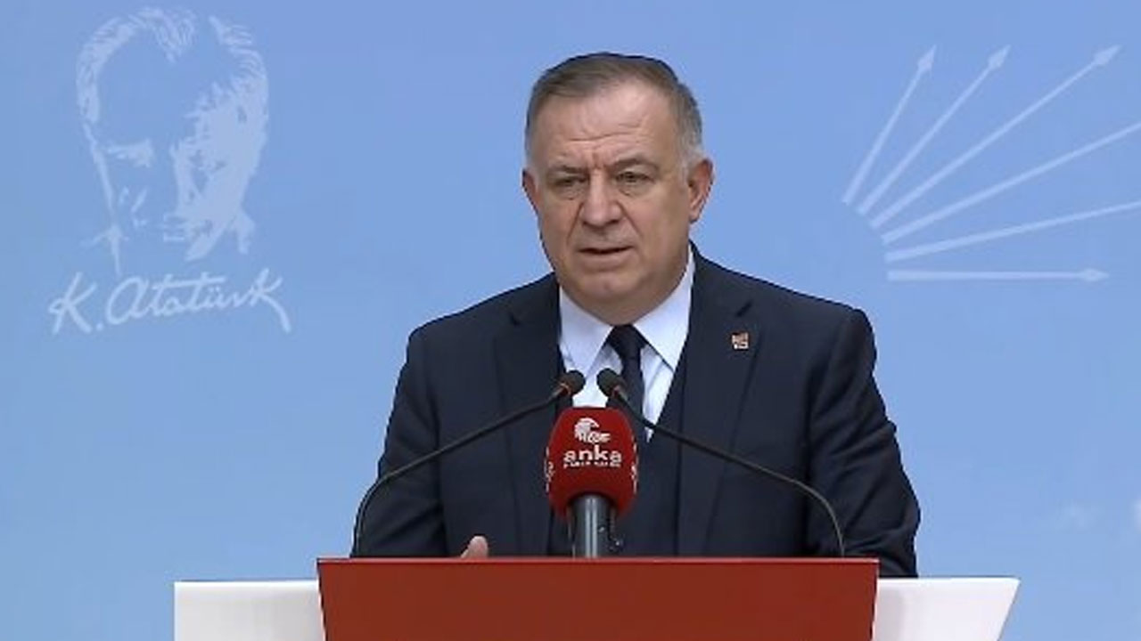 Foto - AK Parti’ye geçeceği konuşulan Cemil Tugay, CHP’nin yalanını ifşa etti! Özgür Özel’in yardımcısı mosmor oldu