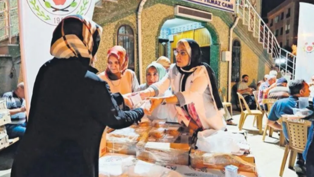 Foto - Ak Parti’ye geçen başkan CHP’nin kirli yüzünü anlattı! Şantaj yaparak…