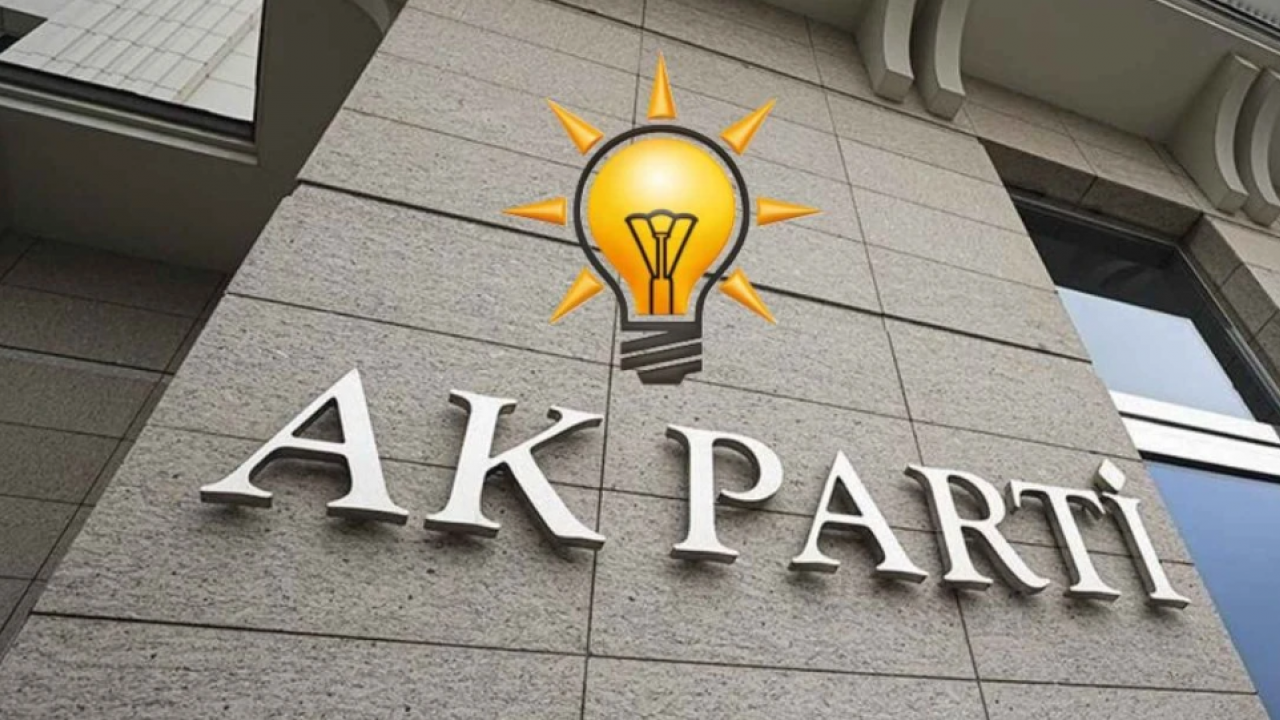 Foto - AK Parti'ye geçmek isteyen belediye başkanlarına bakın! Cem Küçük, Nagehan Alçı 'yok artık' dedi