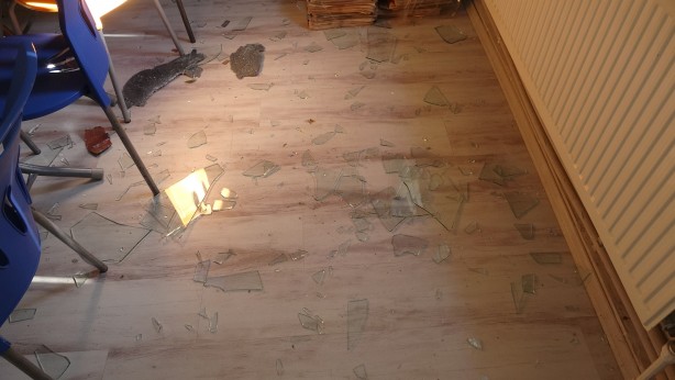 Foto - AK Parti’ye kalleş saldırı