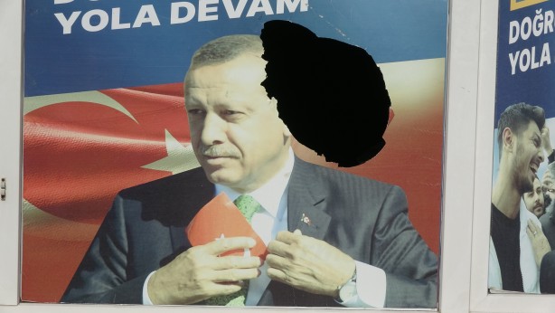 AK Parti’ye kalleş saldırı