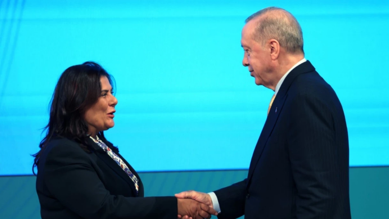 AK Parti'ye katılan Özlem Çerçioğlu'nun Erdoğan'dan ilk talebi bakın ne oldu