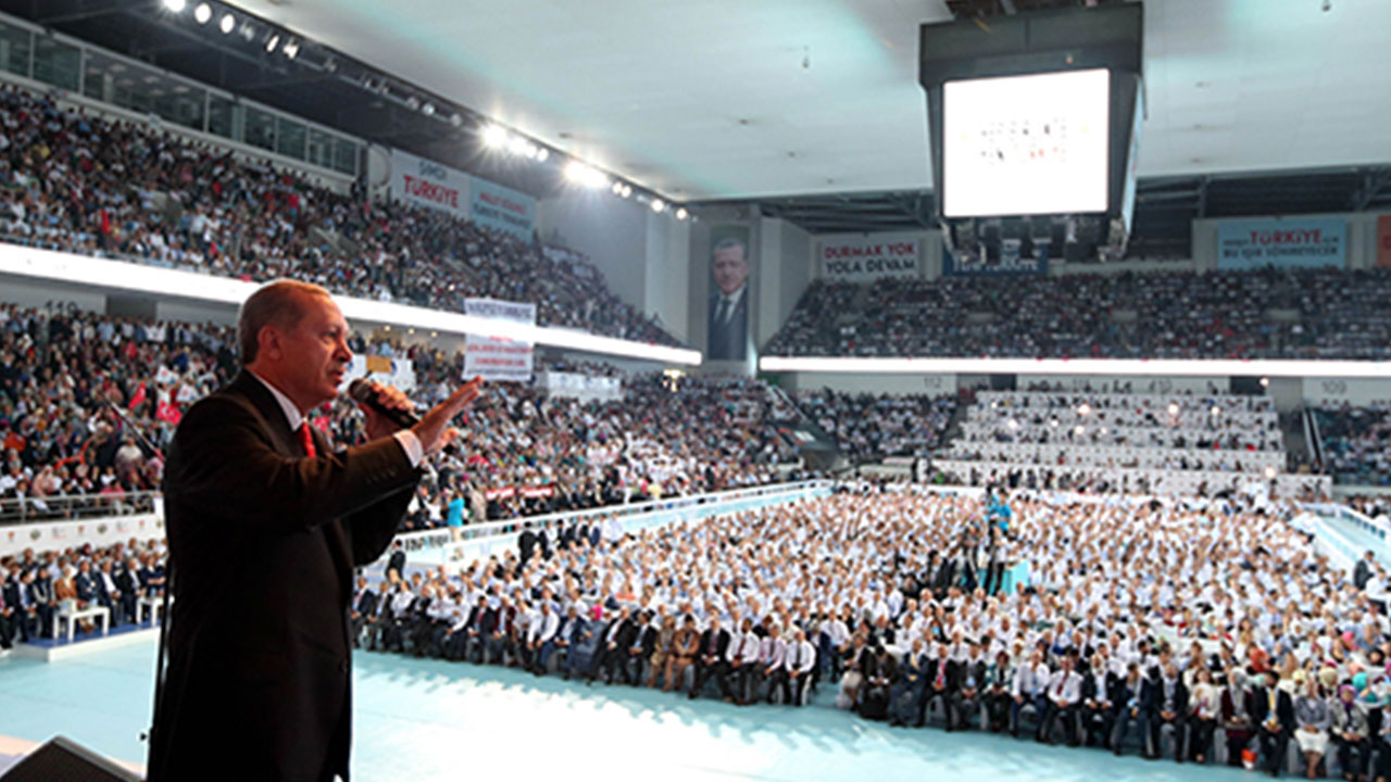 Foto - AK Parti'ye yakın isim 'Uyanık olmak lazım'' diyerek uyardı! 'Külliye etrafında yapılanları yabana atmamak lazım'