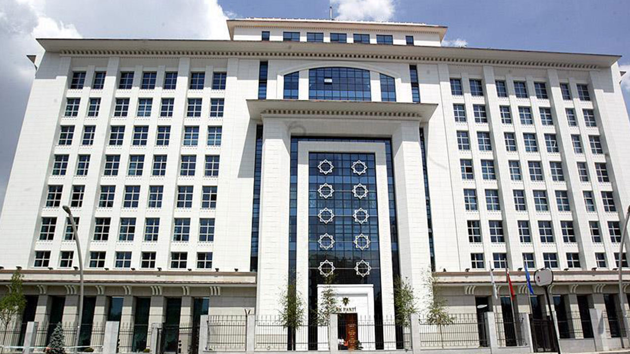 Foto - AK Parti'ye yakın isim 'Uyanık olmak lazım'' diyerek uyardı! 'Külliye etrafında yapılanları yabana atmamak lazım'