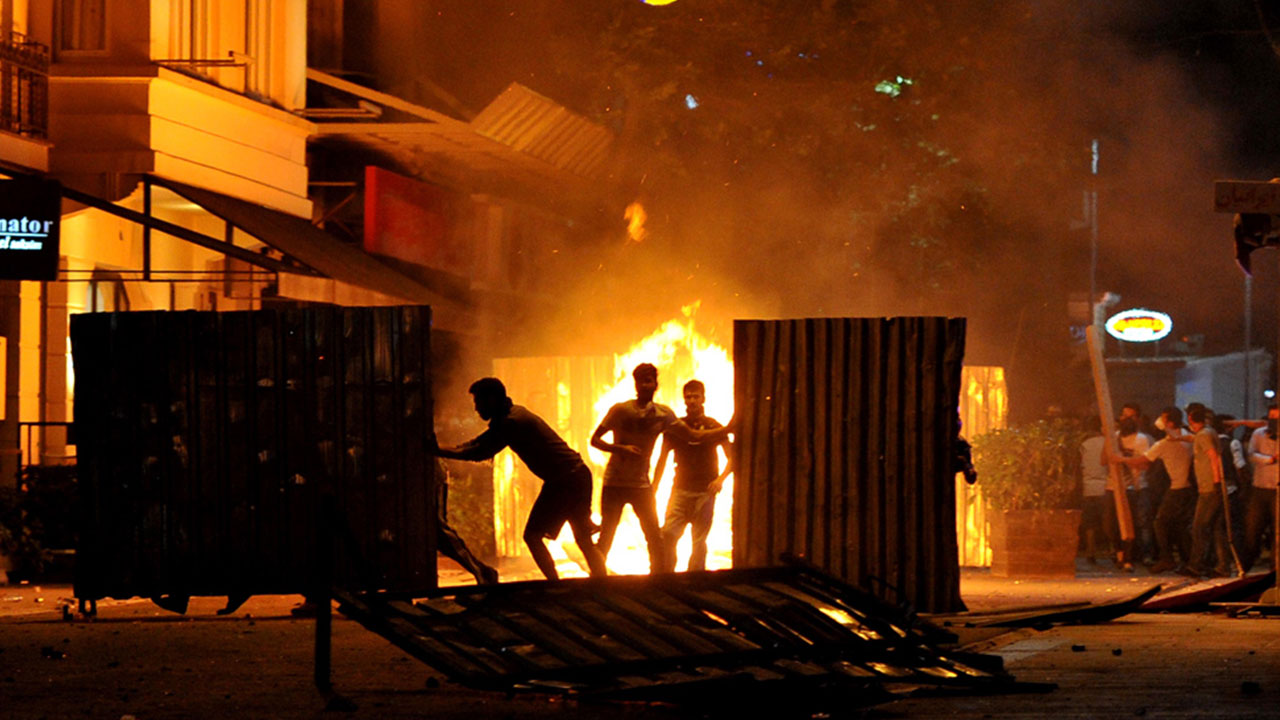 Foto - AK Parti'ye yakın isim 'Uyanık olmak lazım'' diyerek uyardı! 'Külliye etrafında yapılanları yabana atmamak lazım'
