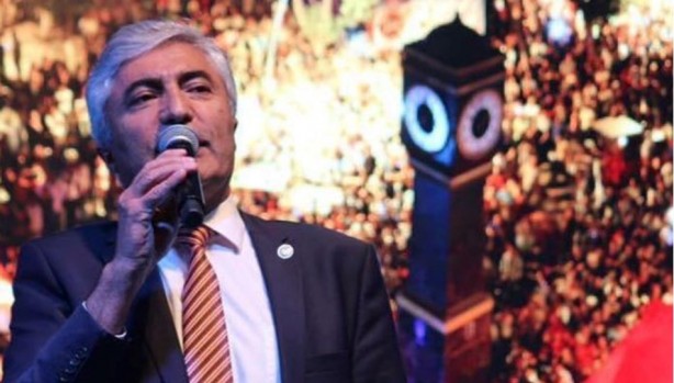 AK Parti’ye yakın isimden, AK Partili eski vekilin o paylaşımına ağır tepki: Tam bir politik denyoluk örneği