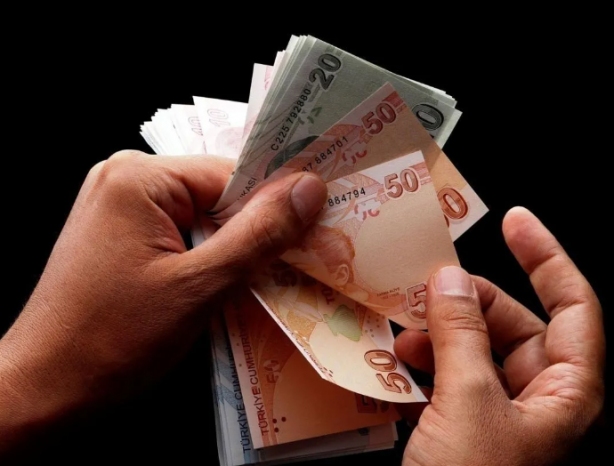 Foto - AK Parti'ye yakın isimden olay asgari ücret çıkışı: Bu rakam masaya gelirse hükümet kabul etmez