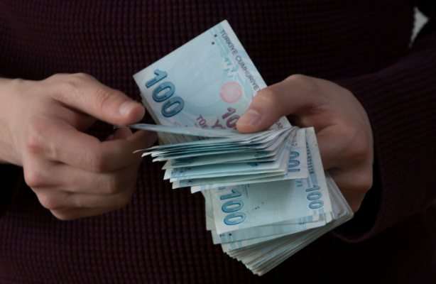 Foto - AK Parti'ye yakın isimden olay asgari ücret çıkışı: Bu rakam masaya gelirse hükümet kabul etmez