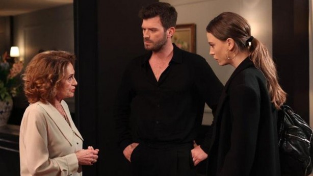 AK Parti'yi hedef gösteren Aile dizisinin yapımcı şirketi öyle bir geri adım attı ki...